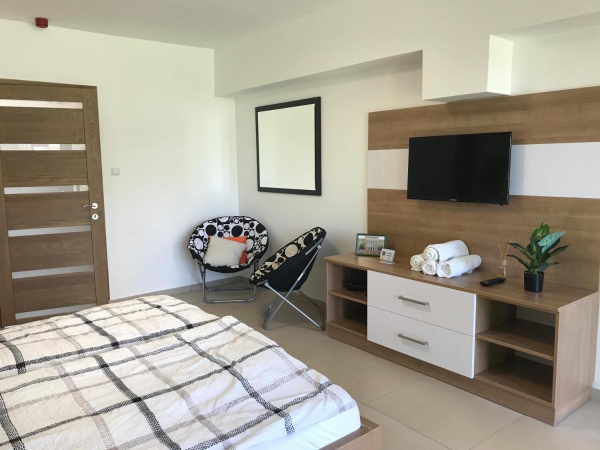 Апартаменты Tisza Gyongye Apartmanhaz Сегед Экстерьер фото